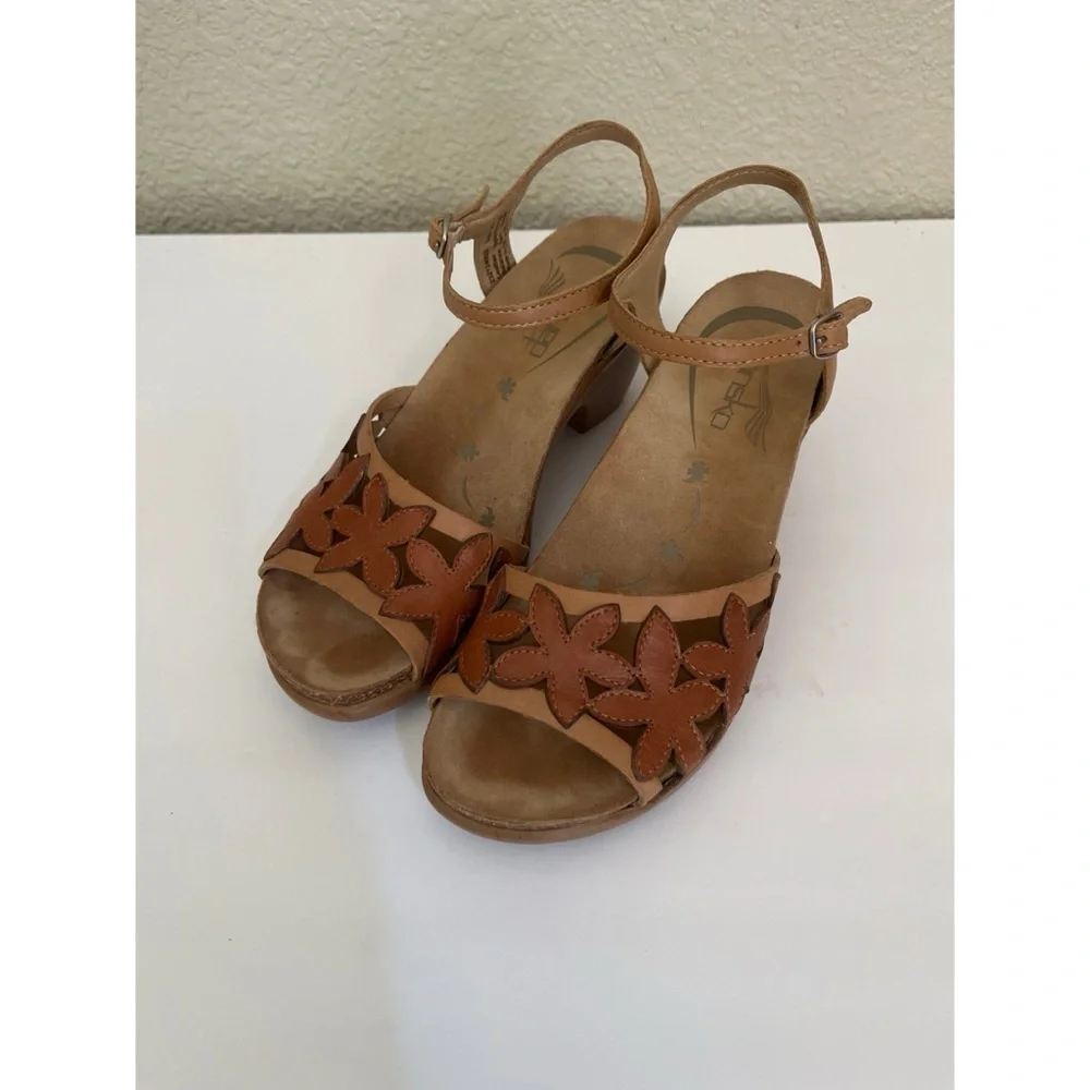 Dansko Coquette Floral Cut Out Sandals Women’s Size 36 - Picture 1 of 6